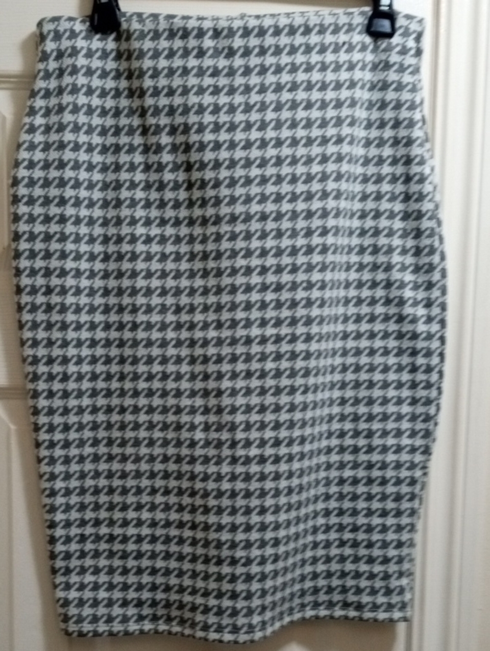 💲 1⃣▶▶Sunny Leigh Grey & White Houndstooth Pencil Skirt